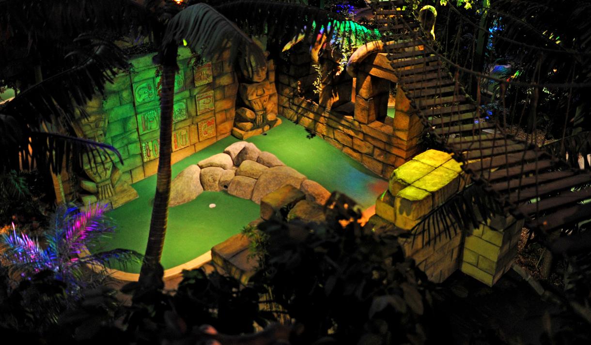 The Lost City Adventure Golf Visit Nottinghamshire