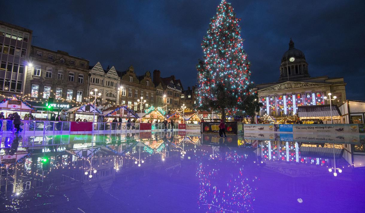 celebrating-with-friends-at-the-royal-pavilion-ice-skating-rink